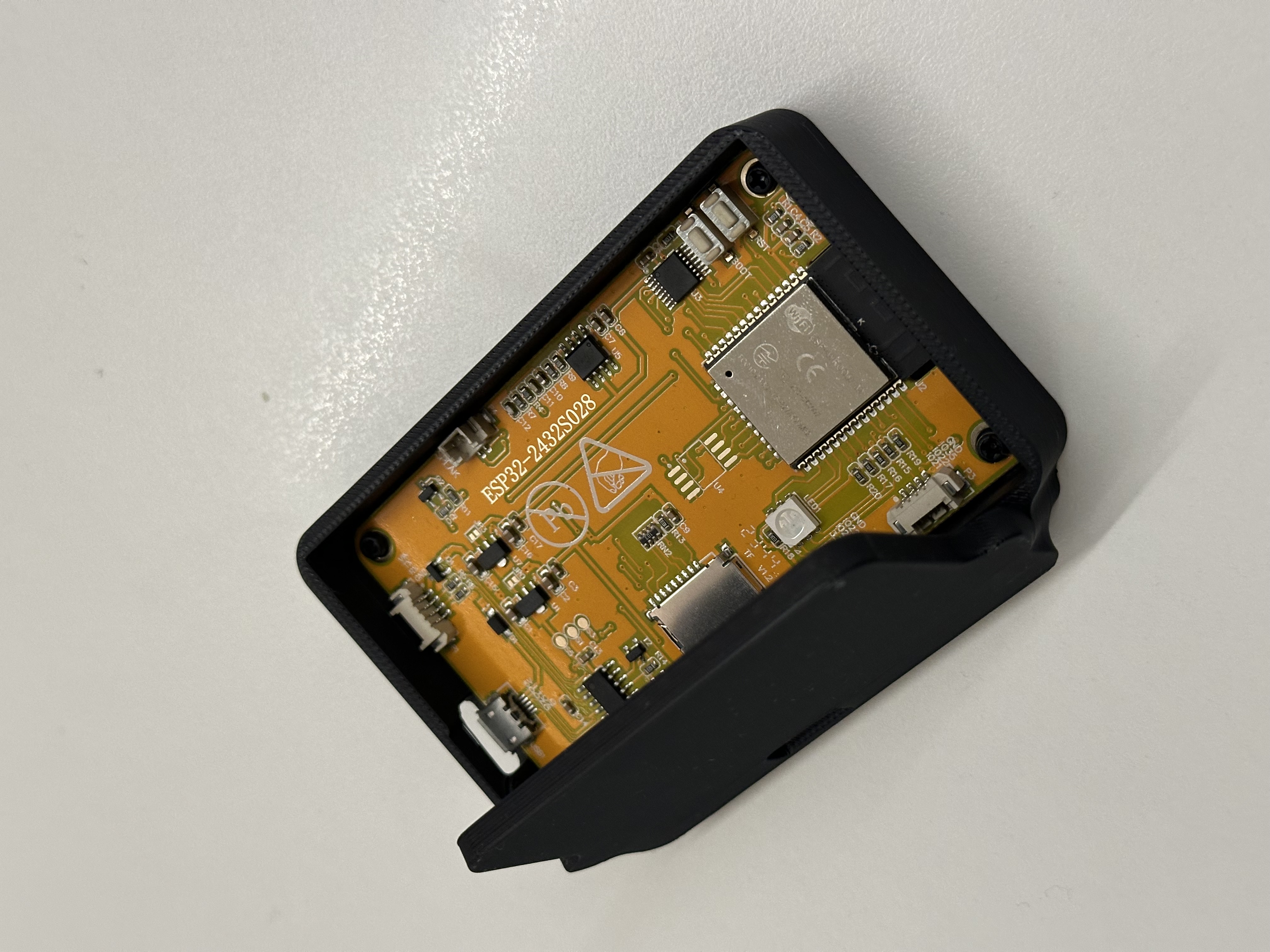 전자기기 케이스